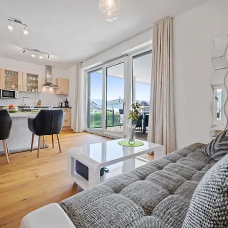 Seeblickwohnung